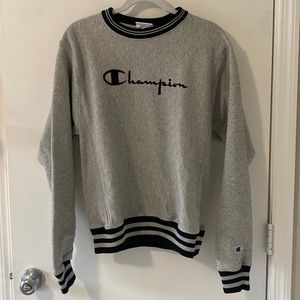 BRAND NEW REVERSE WEAVE CHAMPION CREWNECK